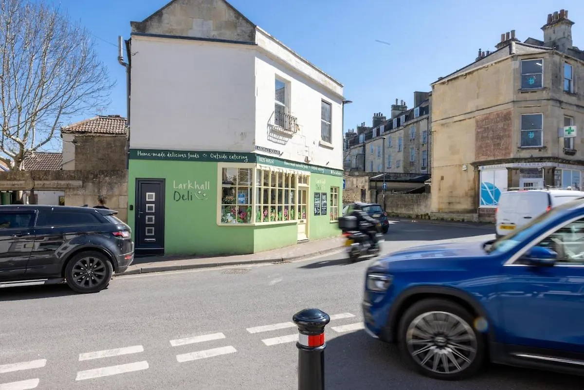 Larkhall Retreat- Village Centre, Parking, 4K Tvs, 10Mins To City Centre Bath Apartment