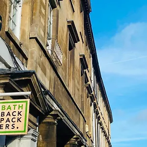  Albergue Backpackers
