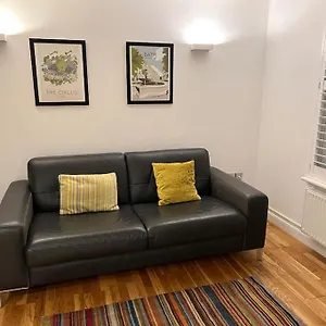 Apartment ***spotless, Bright 1 Double Bed Apartment***, Bath